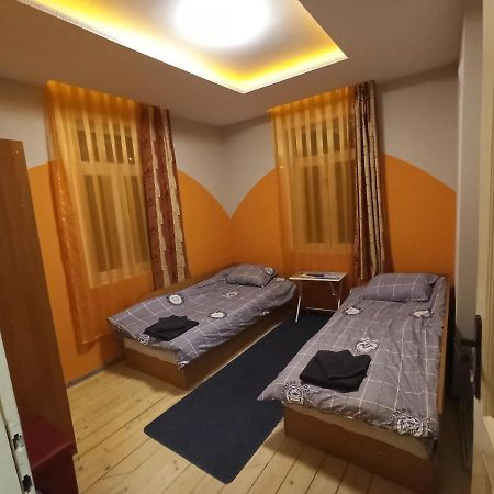 Къща Hotel Gabrovo Ngoại thất bức ảnh